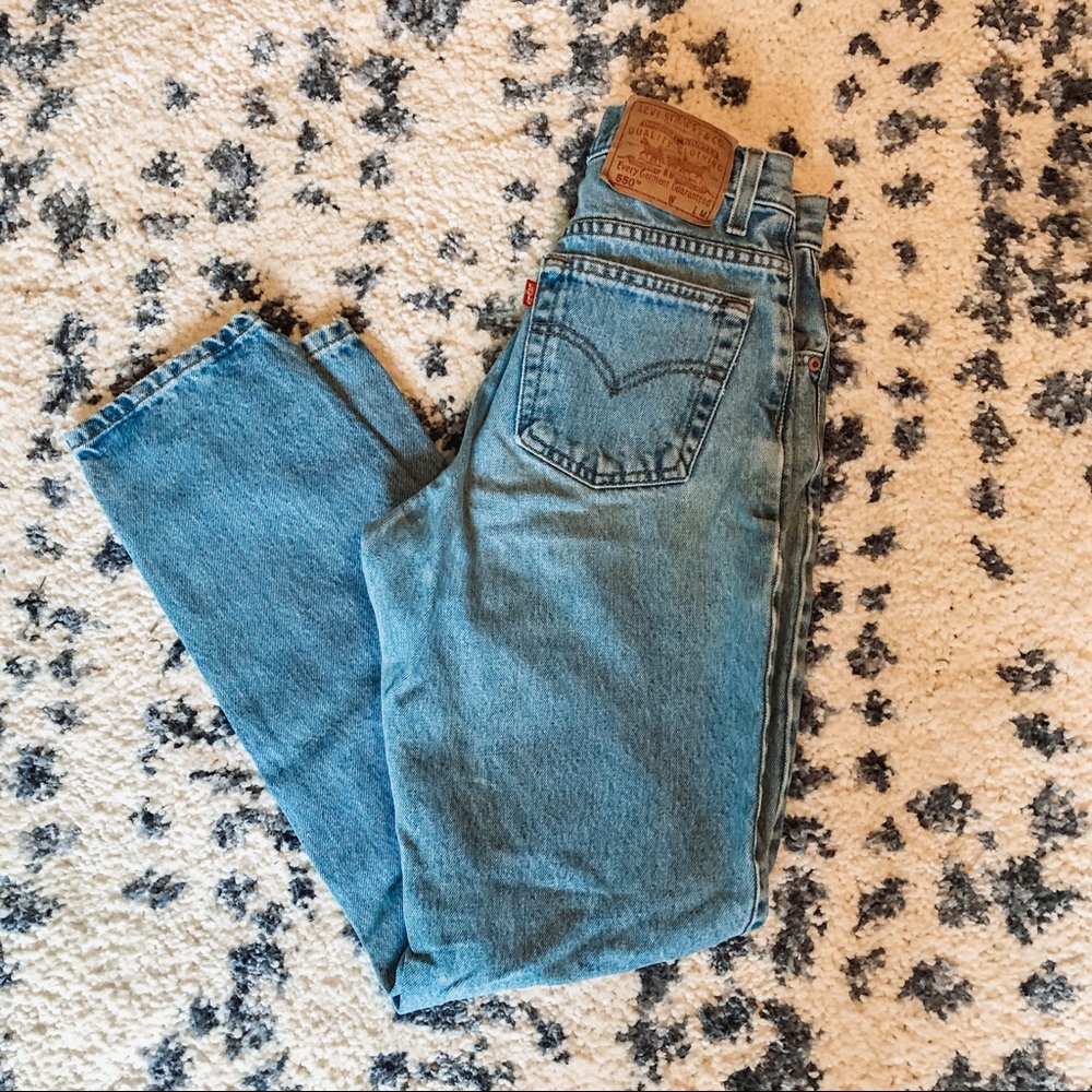 Vintage Levi’s 550 Mom Jeans